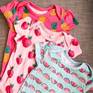 Onesies! Pineapple strawberry watermelon 6-9 m